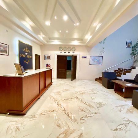 Vayk Hotel 외부 사진