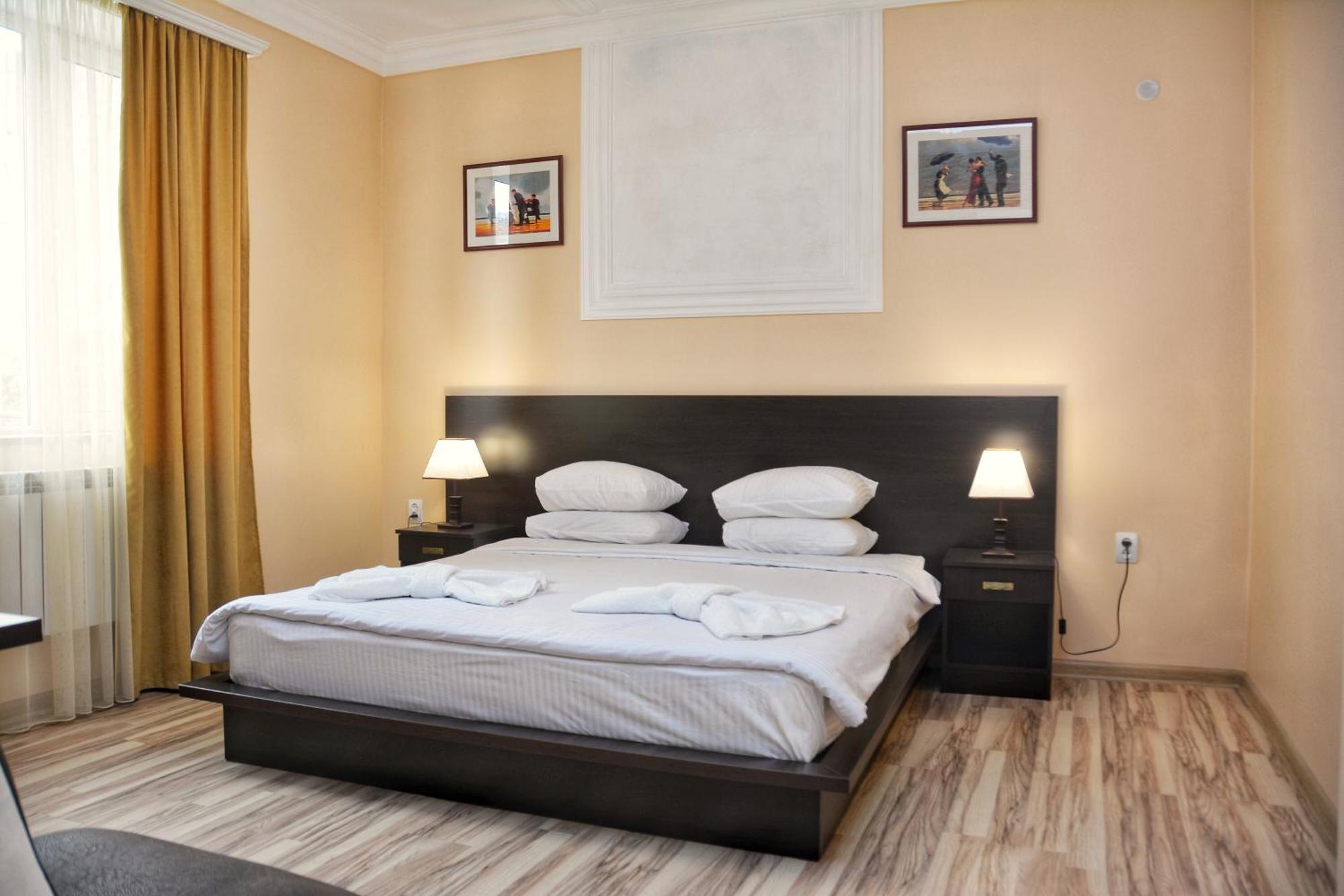 Vayk Hotel 외부 사진