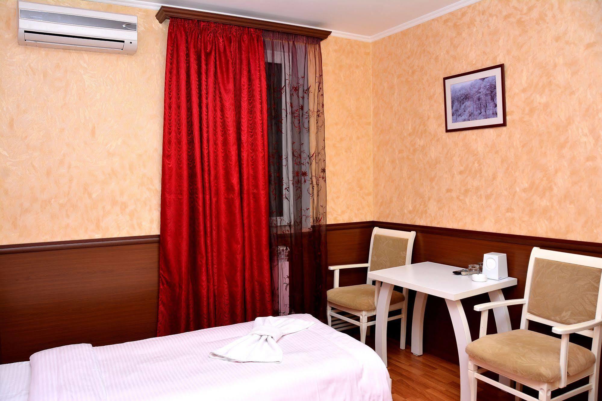 Vayk Hotel 외부 사진